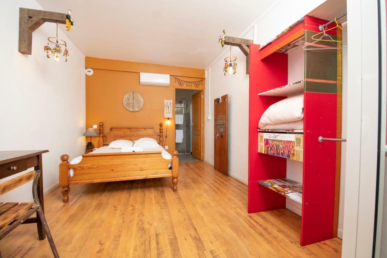 Le Zinzin Hotel Saint Pierre Esterno foto