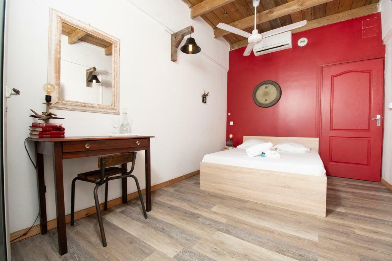Le Zinzin Hotel Saint Pierre Esterno foto