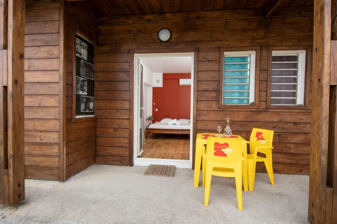 Le Zinzin Hotel Saint Pierre Esterno foto