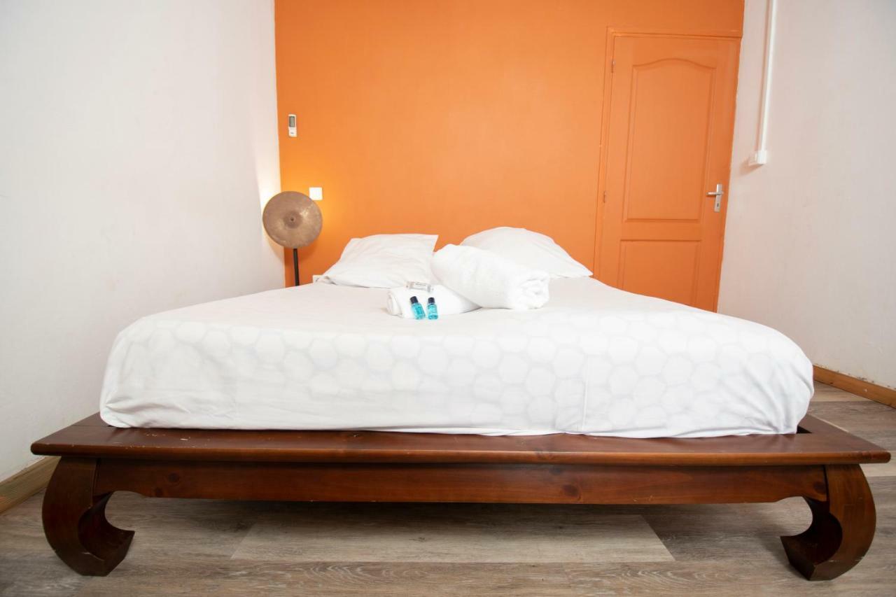 Le Zinzin Hotel Saint Pierre Esterno foto